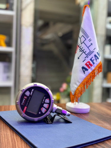 تست گیج فشار دیجیتالی کریستال فشار 700 بار آمریکا مدل CRYSTAL XP2I